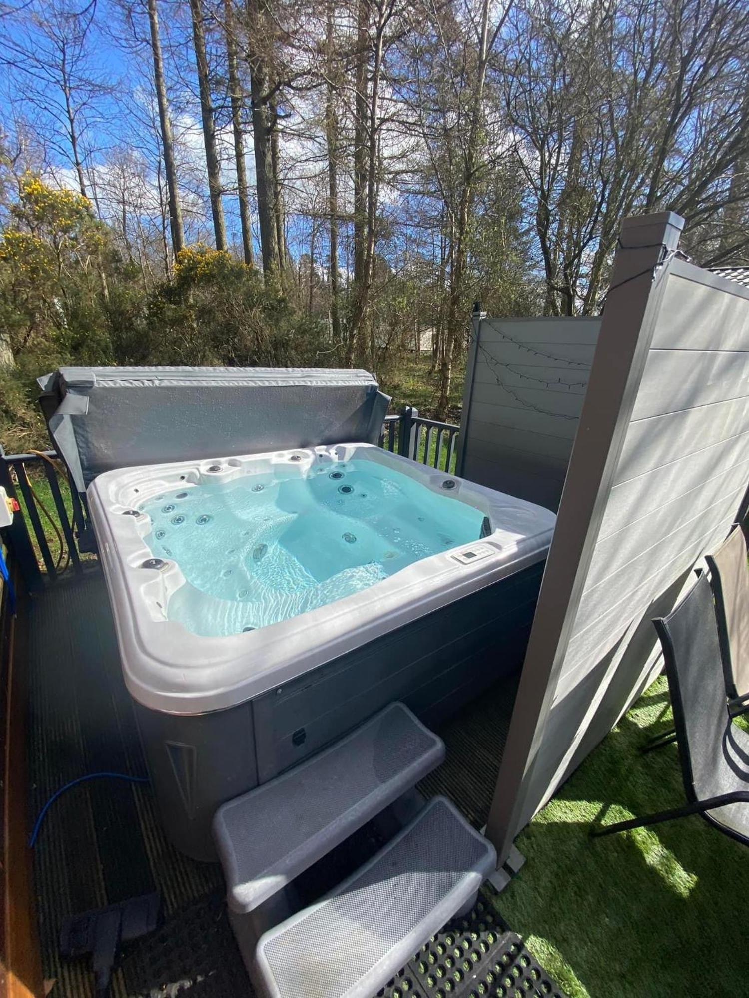Swarland Tranquil Lodge Hot Tub And Free Golf מראה חיצוני תמונה